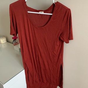 High-low orange t-shirt